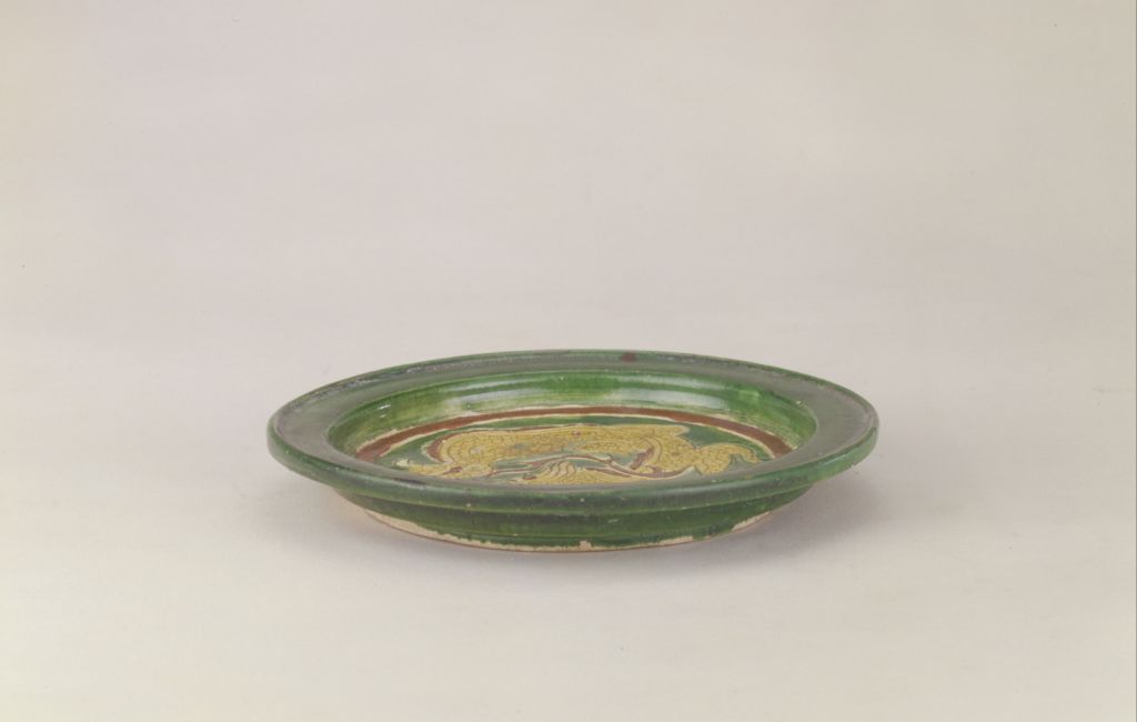 图片[1]-Three-color carved dragon plate-China Archive